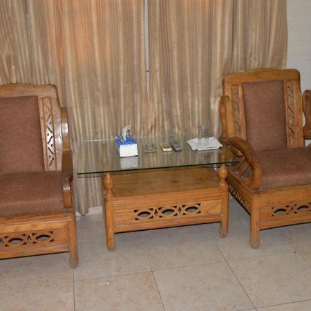 Step Inn Hotel Sukkur Exterior foto