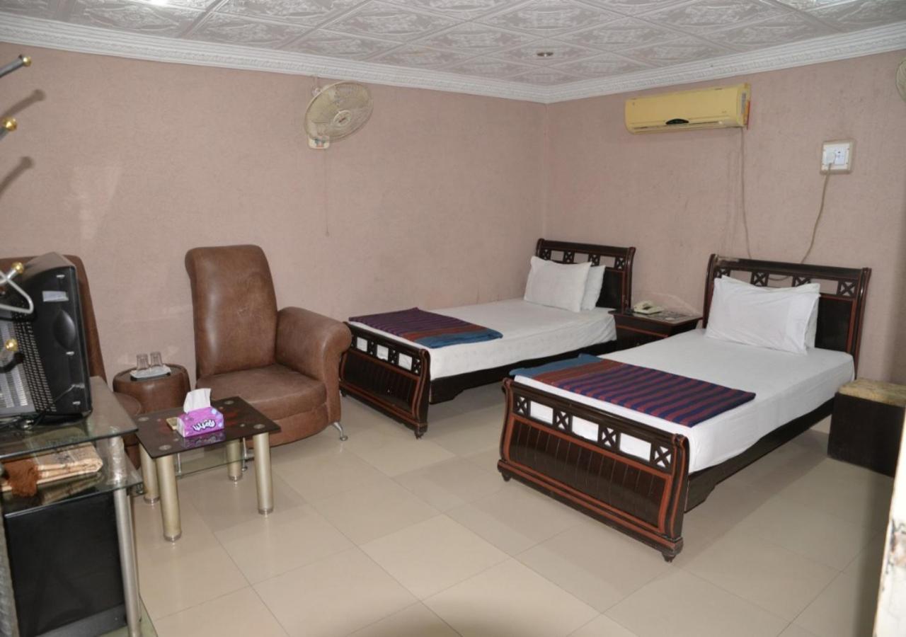 Step Inn Hotel Sukkur Exterior foto