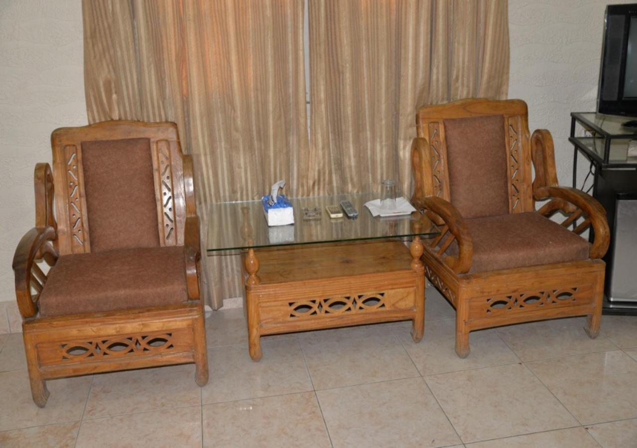 Step Inn Hotel Sukkur Exterior foto