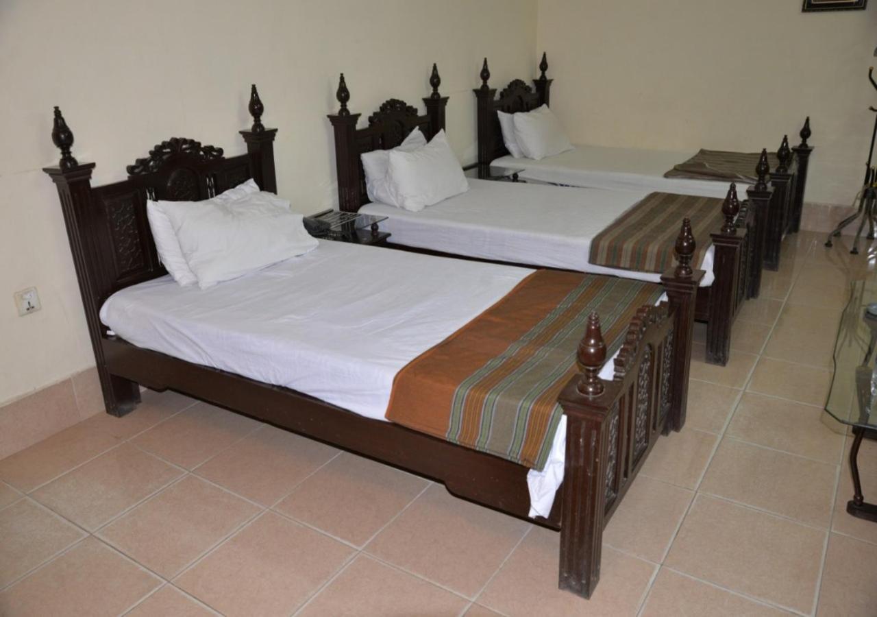 Step Inn Hotel Sukkur Exterior foto